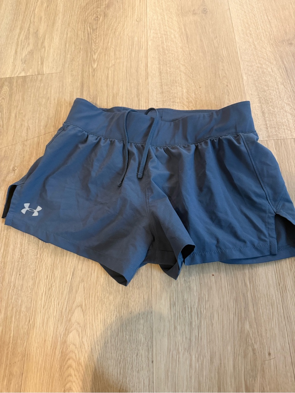 Under Armor Women's Navy Athletic Running Shorts adult small